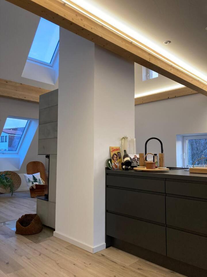 شقة Neues Penthouse-Loft Mit Konuskarte Fuer Gratis Oepnv Ehrenkirchen المظهر الخارجي الصورة