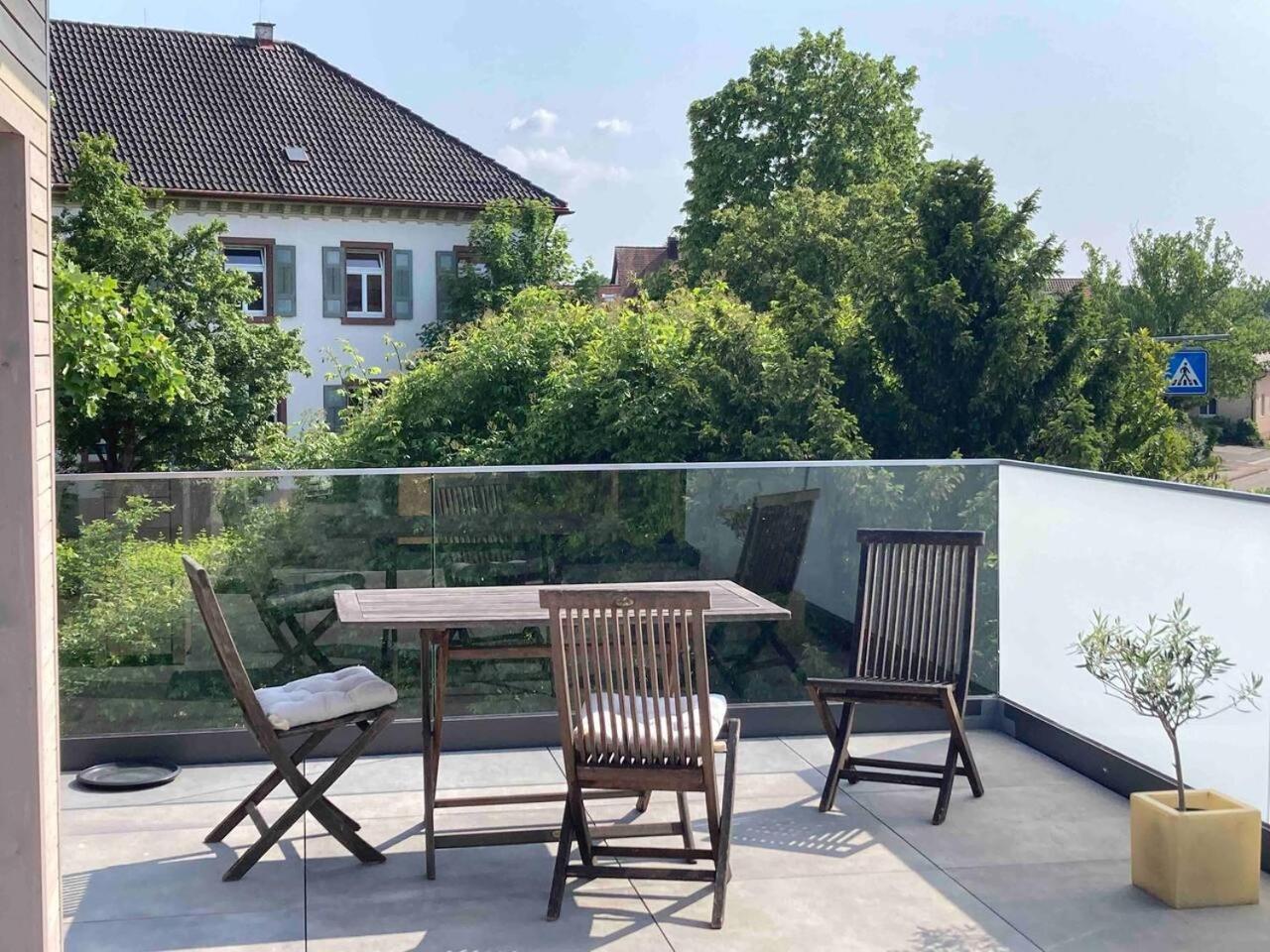 شقة Neues Penthouse-Loft Mit Konuskarte Fuer Gratis Oepnv Ehrenkirchen المظهر الخارجي الصورة